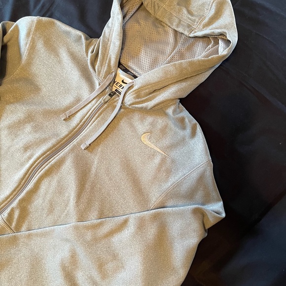 NIKE THERMA-FIT GREY FULL ZIP UP HOODIE - Picture 7 of 10